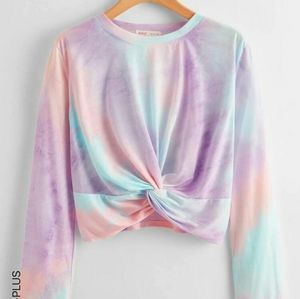 SHEIN thin long-sleeved top.